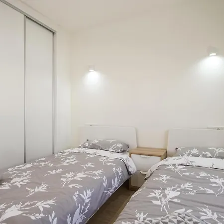 Awesome In W/ Wifi And 3 Bedrooms
