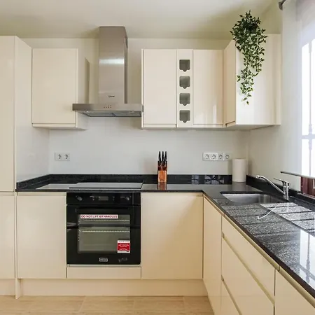 Awesome In W/ Wifi And 3 Bedrooms
