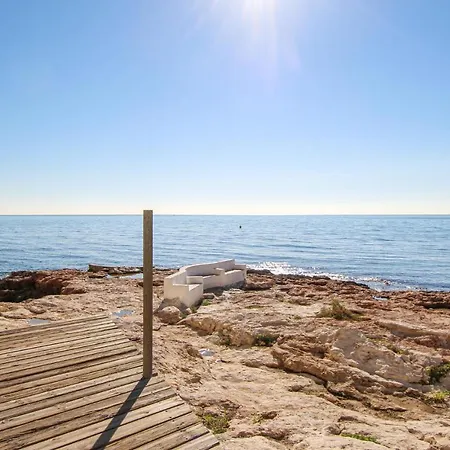 Awesome In W/ Wifi And 3 Bedrooms Casa de Férias Torrevieja